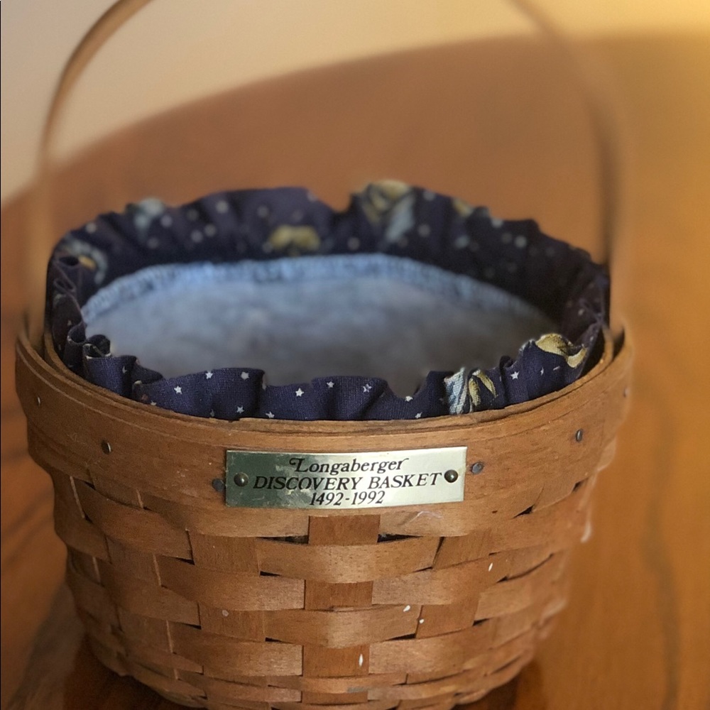 Longaberger Discovery basket with liner